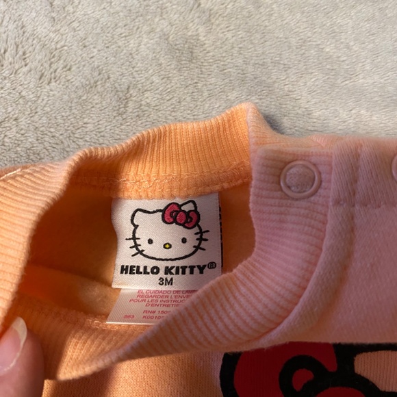 Hello Kitty set for 3 months - Picture 4 of 4